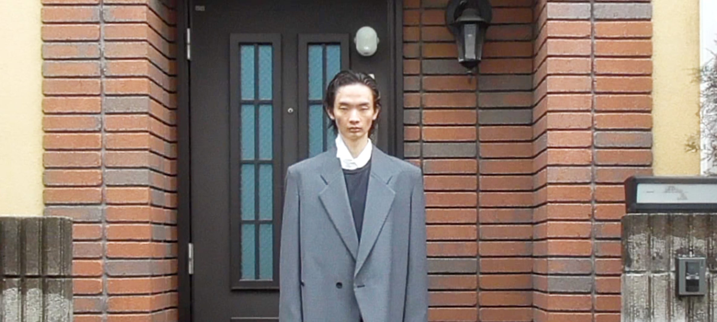 「THE WORLD AT 4」